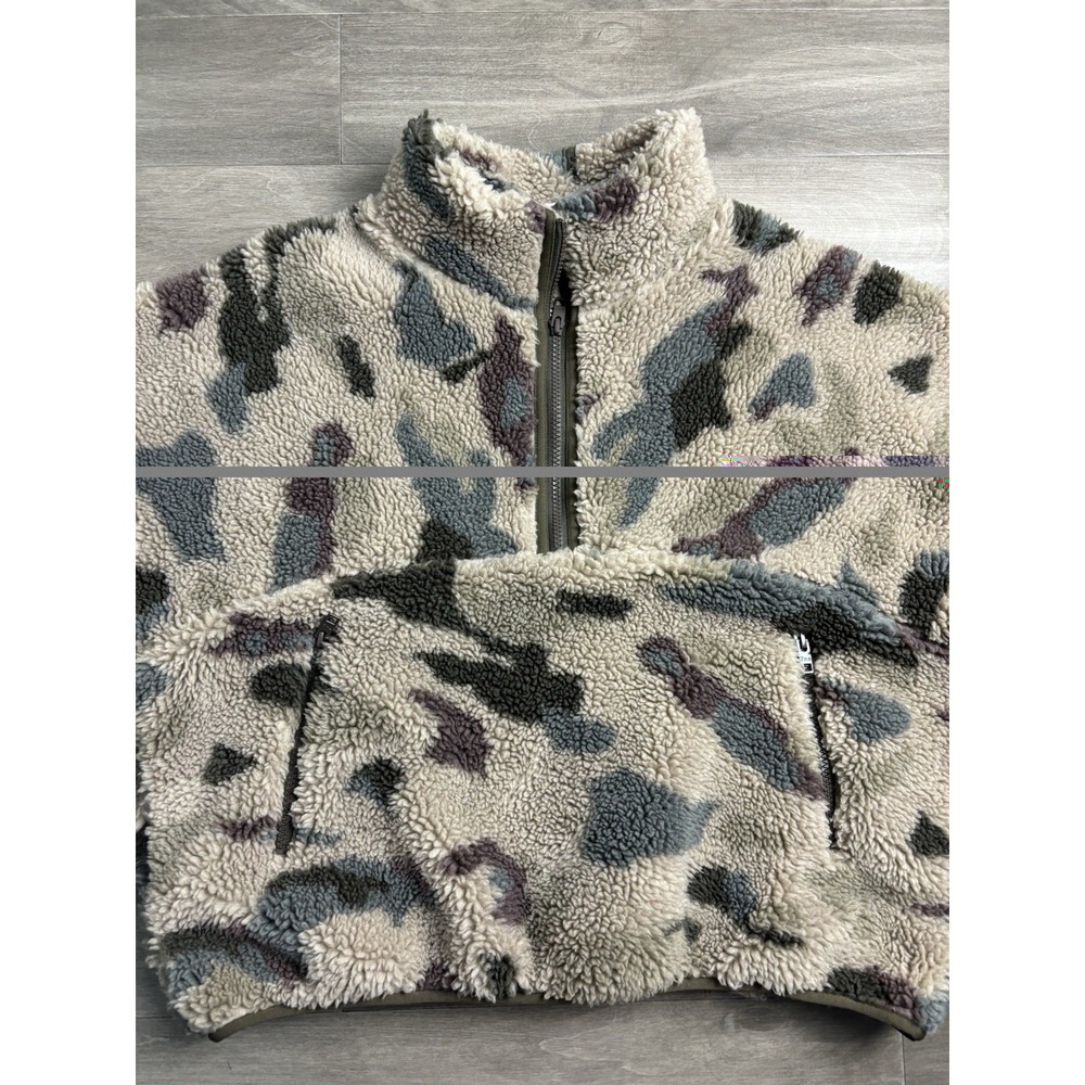 Aritzia TNA Women's Beige Sherpa 1/4 Zip Cropped Pullover Jacket L Charcoal Camo